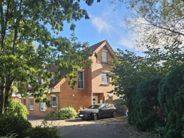 Kapitalanlage : Vermietete Doppelhaushälfte in Top-Wohnlage, 26871 Papenburg, Doppelhaushälfte