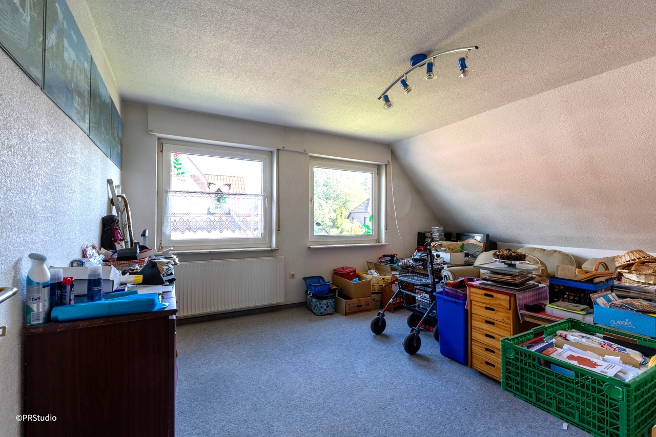 12 - Zimmer OG