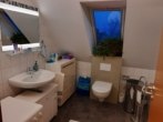 3 - Bad - Gemütliche Dachgeschosswohnung mit Balkon und ausgebautem Studio