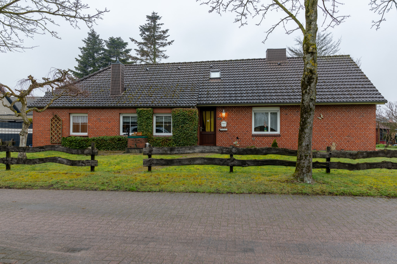 16 - Straßenansicht