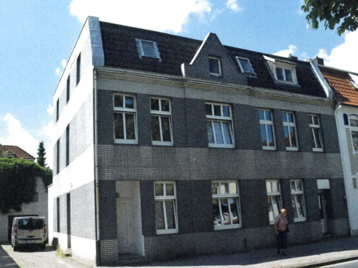 1 - Straßenansicht