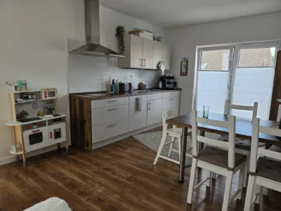 Moderne 3-Zimmerwohnung mit Einbauküche und Balkon, 26789 Leer, Etagenwohnung