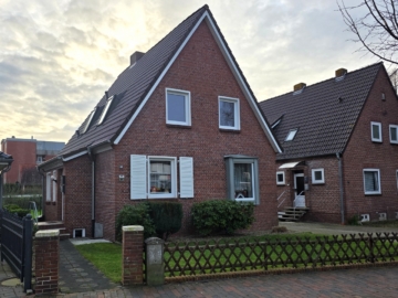 Kapitalanlage: Modernisiertes Zweiparteienhaus in der Innenstadt, 26789 Leer, Zweifamilienhaus