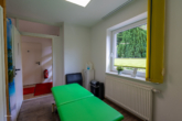 9 - Behandlungsraum - Vermietete Gewerbeimmobilie in zentraler Lage als Kapitalanlage