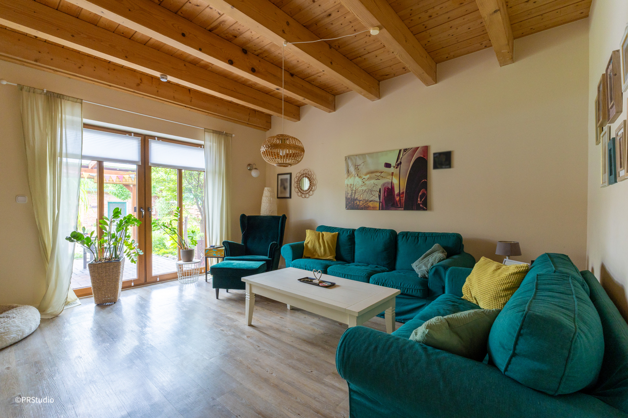 4 - Wohnzimmer