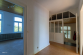 8 - Diele DG Haupthaus - Innenstadtlage: Repräsentative Stadtvilla mit gewerblich genutztem Anbau
